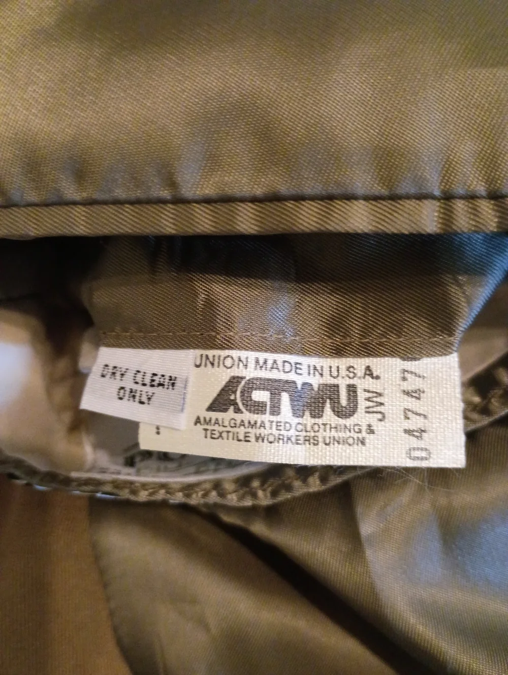 VTG Edward Pomeroy Classic Men's Long Trench Coat in Tan 2XLT‎